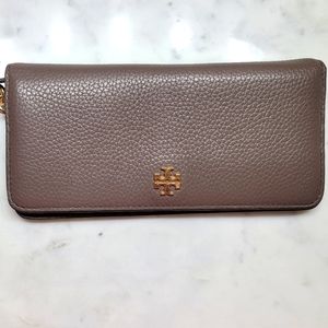 Tory Burch wallet